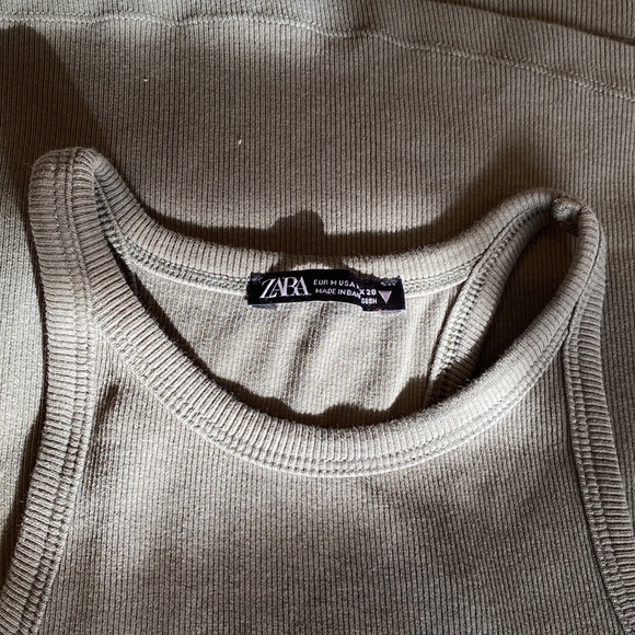 Zara Bodycon Midi Dress - Picture 2 of 3